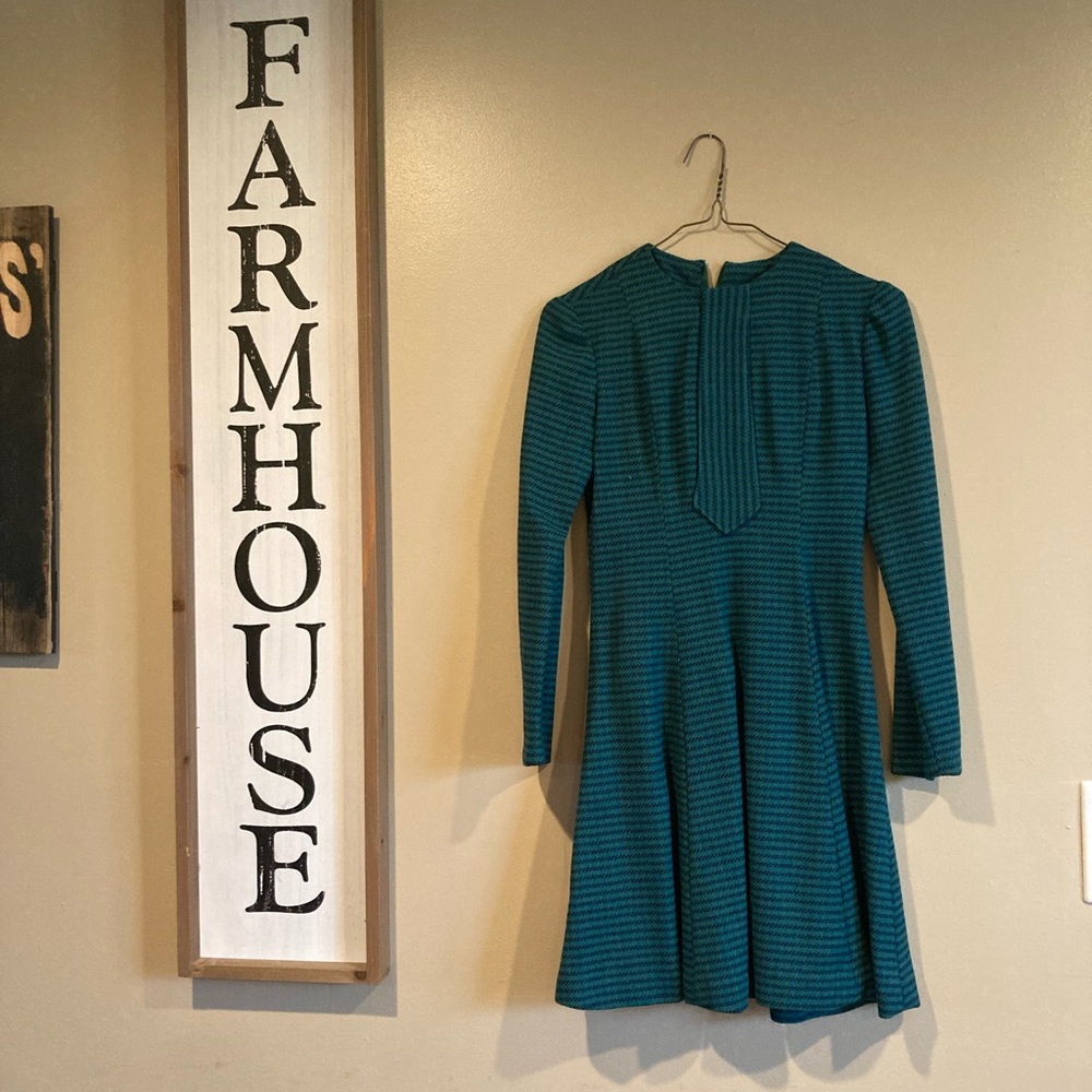 Vintage 1960’s Polyester Warm Longsleeve Dress